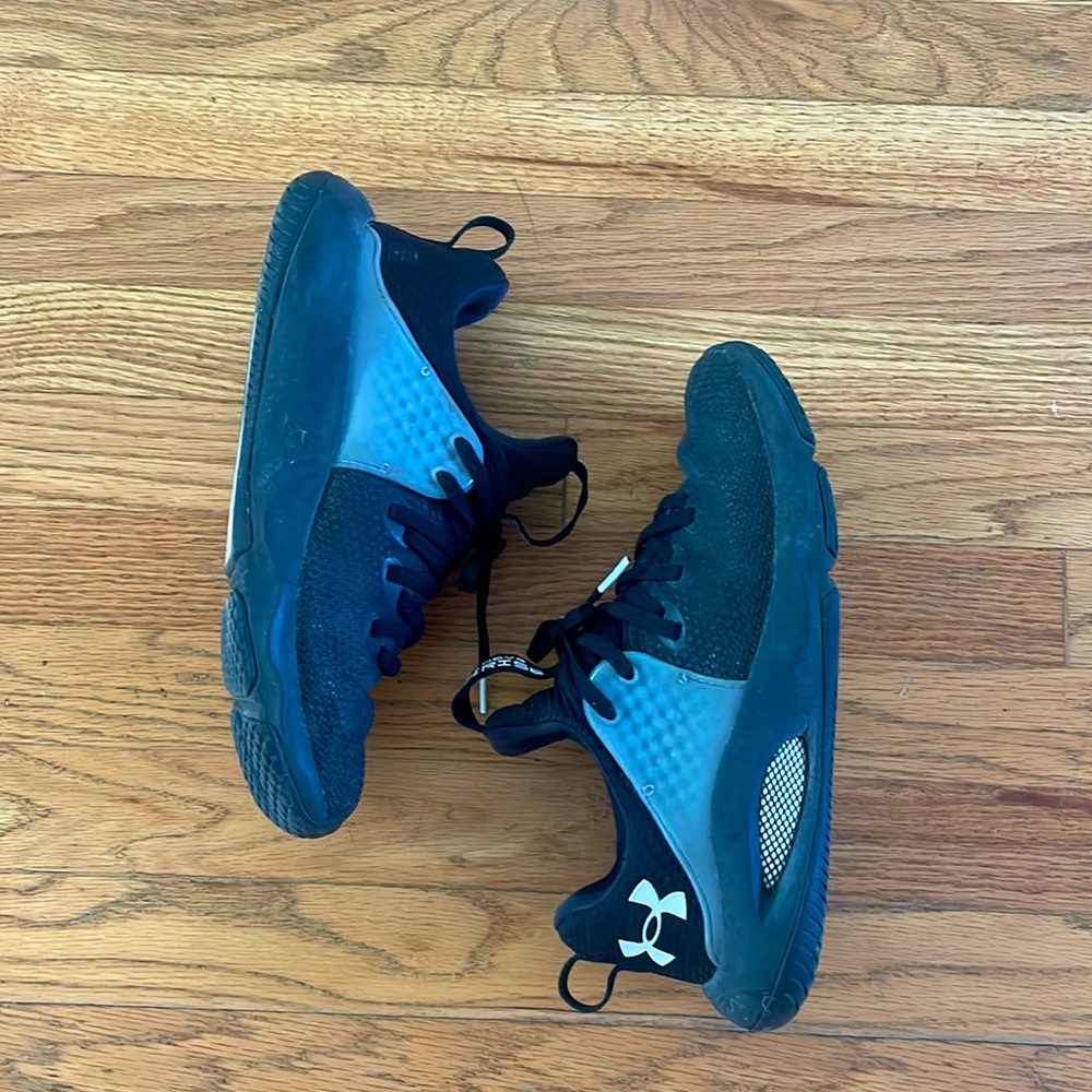 Under Armour HOVR Rise 3 training shoes